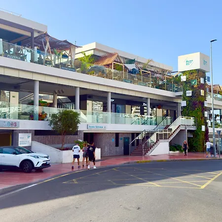 Valley View Holidays *